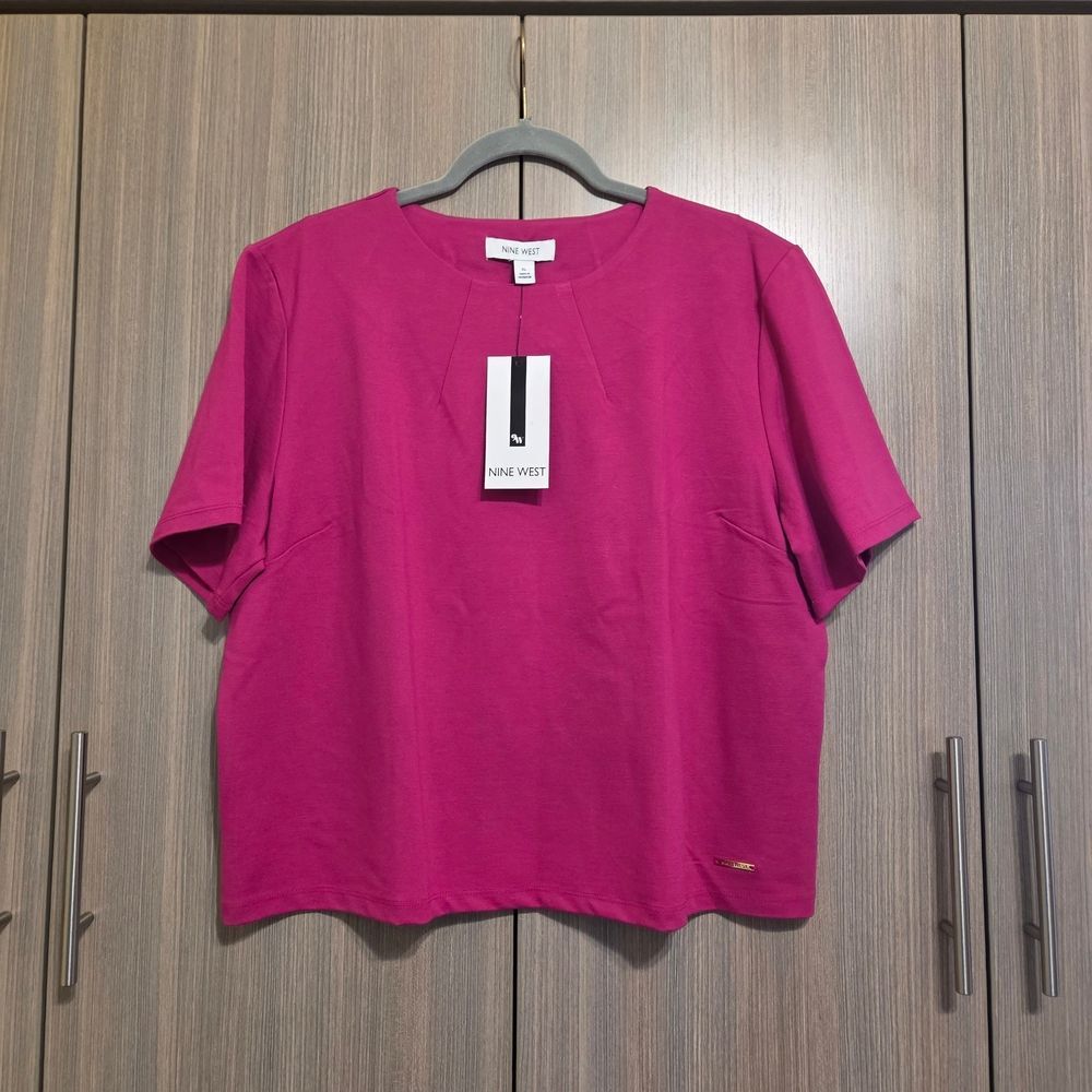 NWT Nine West Fuchsia Top